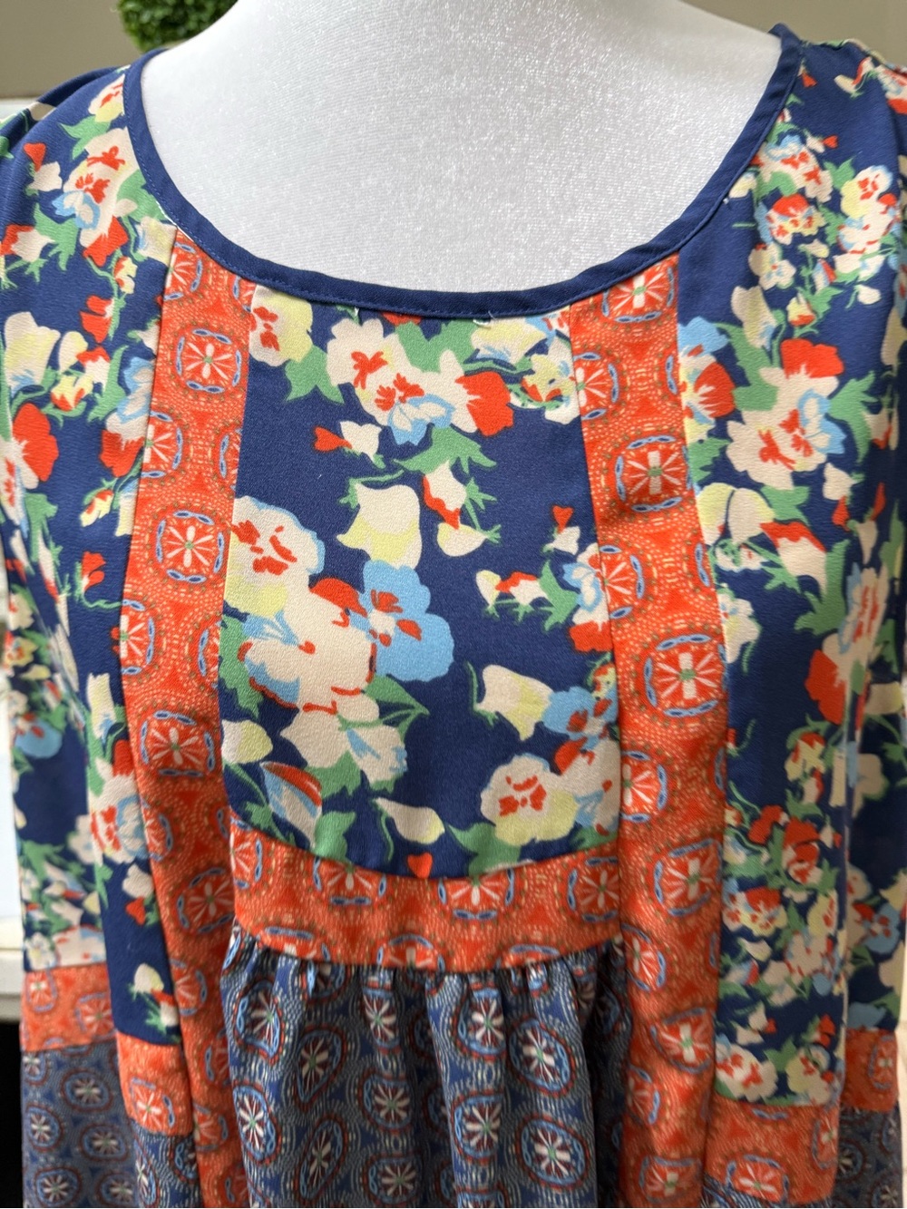 DR2 Floral Patchwork Sleeveless Top in Navy, Orange & Cream - Picture 3 of 6